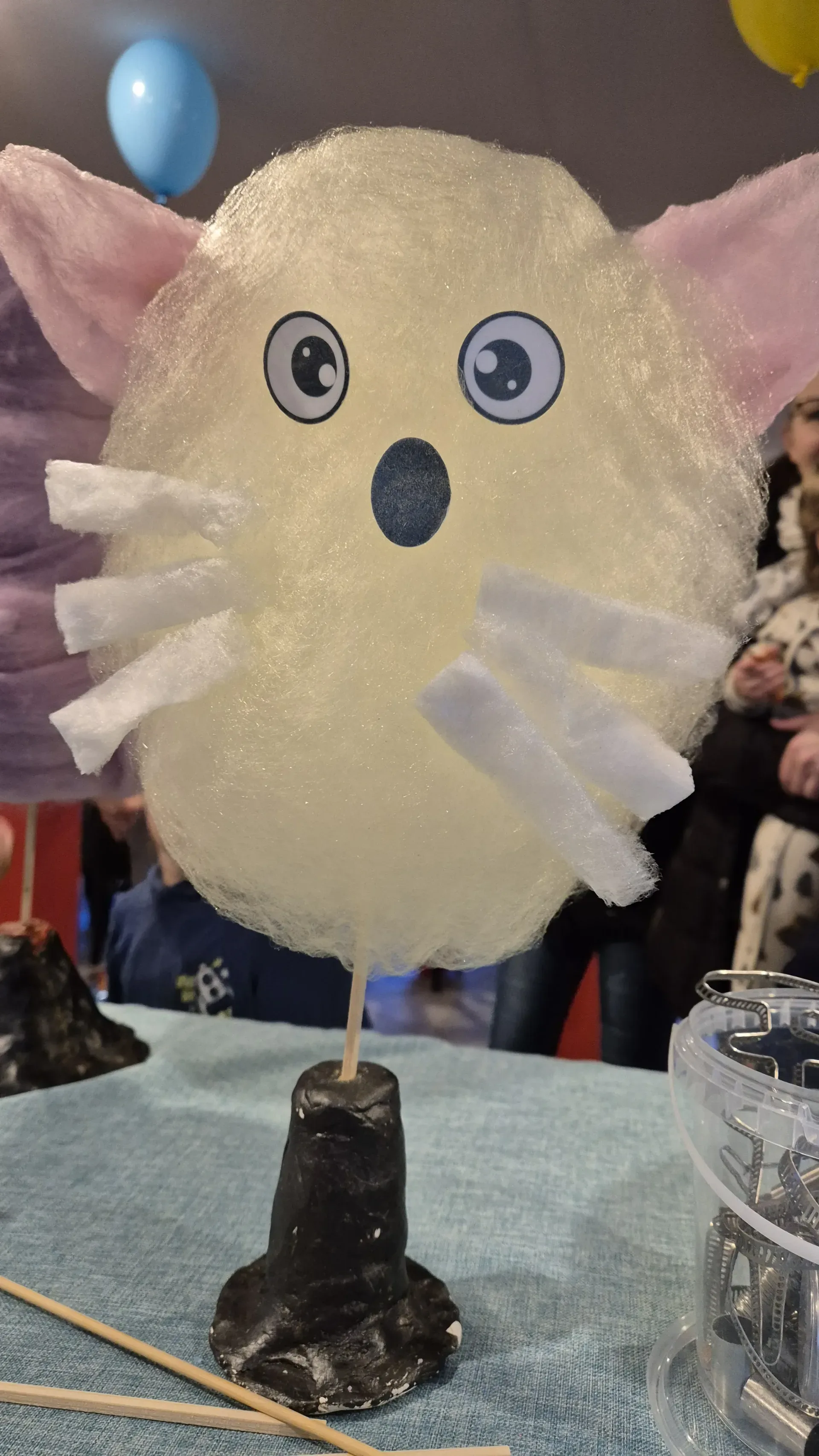 Eine weitere kreative Zuckerwatte-Figur, die mit Begeisterung gestaltet wurde